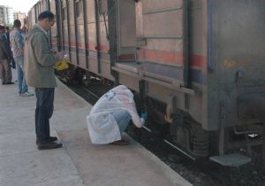 Merdiven koptu, trenin altında kaldı